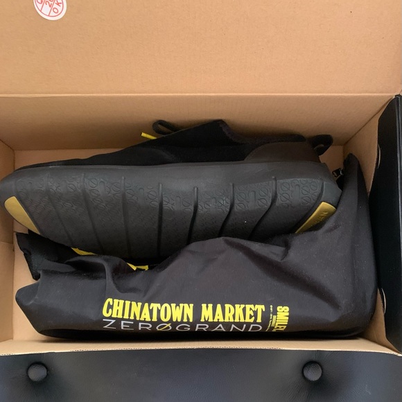 Chinatown Market Cole Haan Zerogrand Smiley Face Shoes Size 9 Black/Yellow - Picture 3 of 4